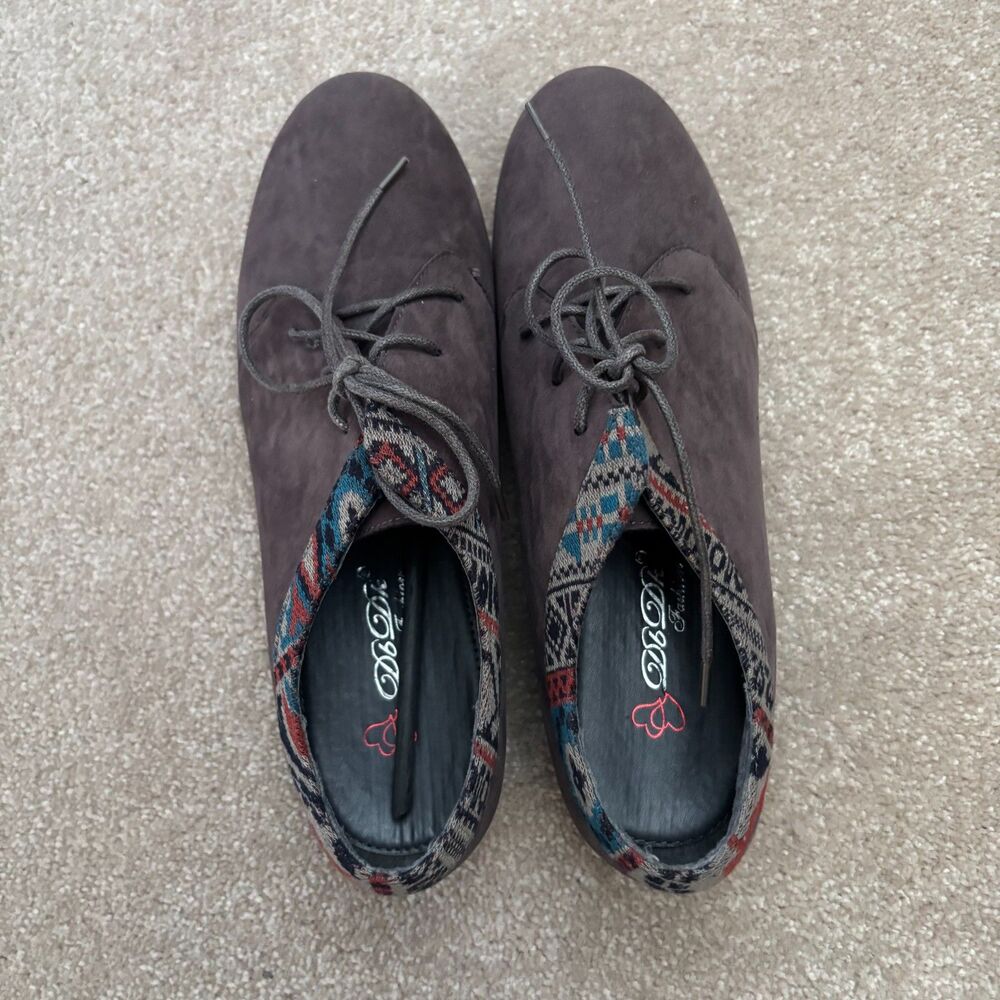Womens suede loafers 8.5 Brown boho native aztec lace up academia preppy kidcore